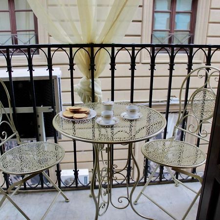 Appartement Vucciria 57 Locazione Turistica Nel Cuore Pulsante Della Movida! à Palerme Extérieur photo