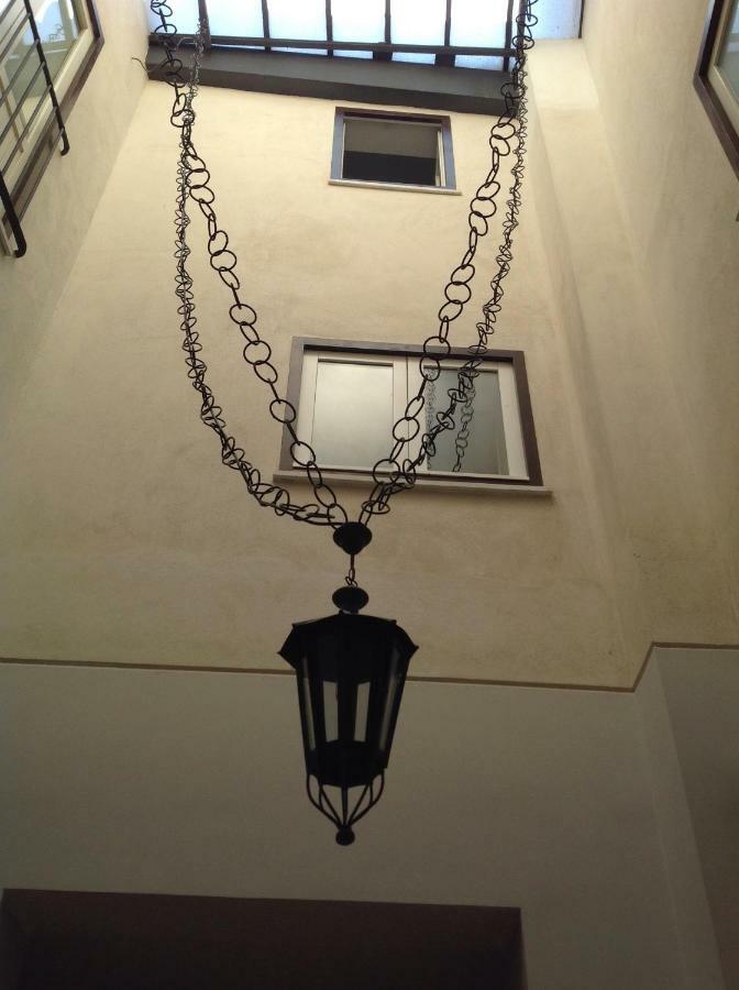 Appartement Vucciria 57 Locazione Turistica Nel Cuore Pulsante Della Movida! à Palerme Extérieur photo
