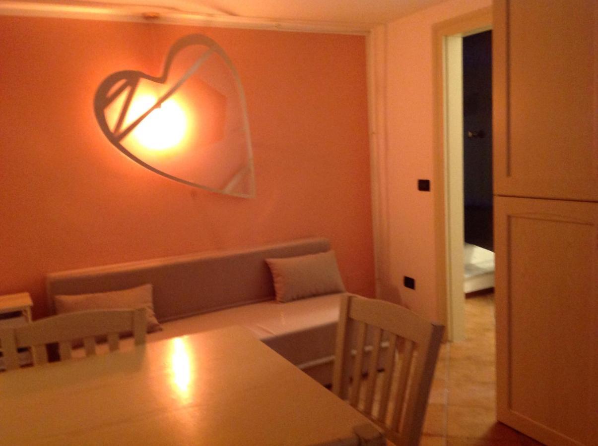 Appartement Vucciria 57 Locazione Turistica Nel Cuore Pulsante Della Movida! à Palerme Extérieur photo