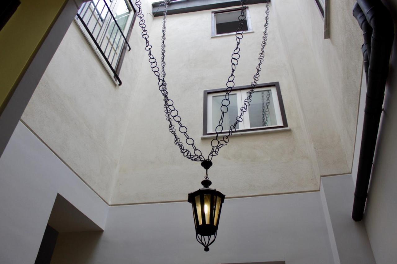 Appartement Vucciria 57 Locazione Turistica Nel Cuore Pulsante Della Movida! à Palerme Extérieur photo