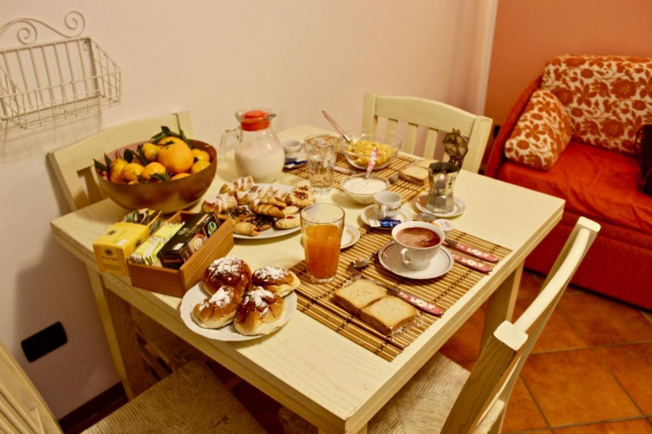 Appartement Vucciria 57 Locazione Turistica Nel Cuore Pulsante Della Movida! à Palerme Extérieur photo