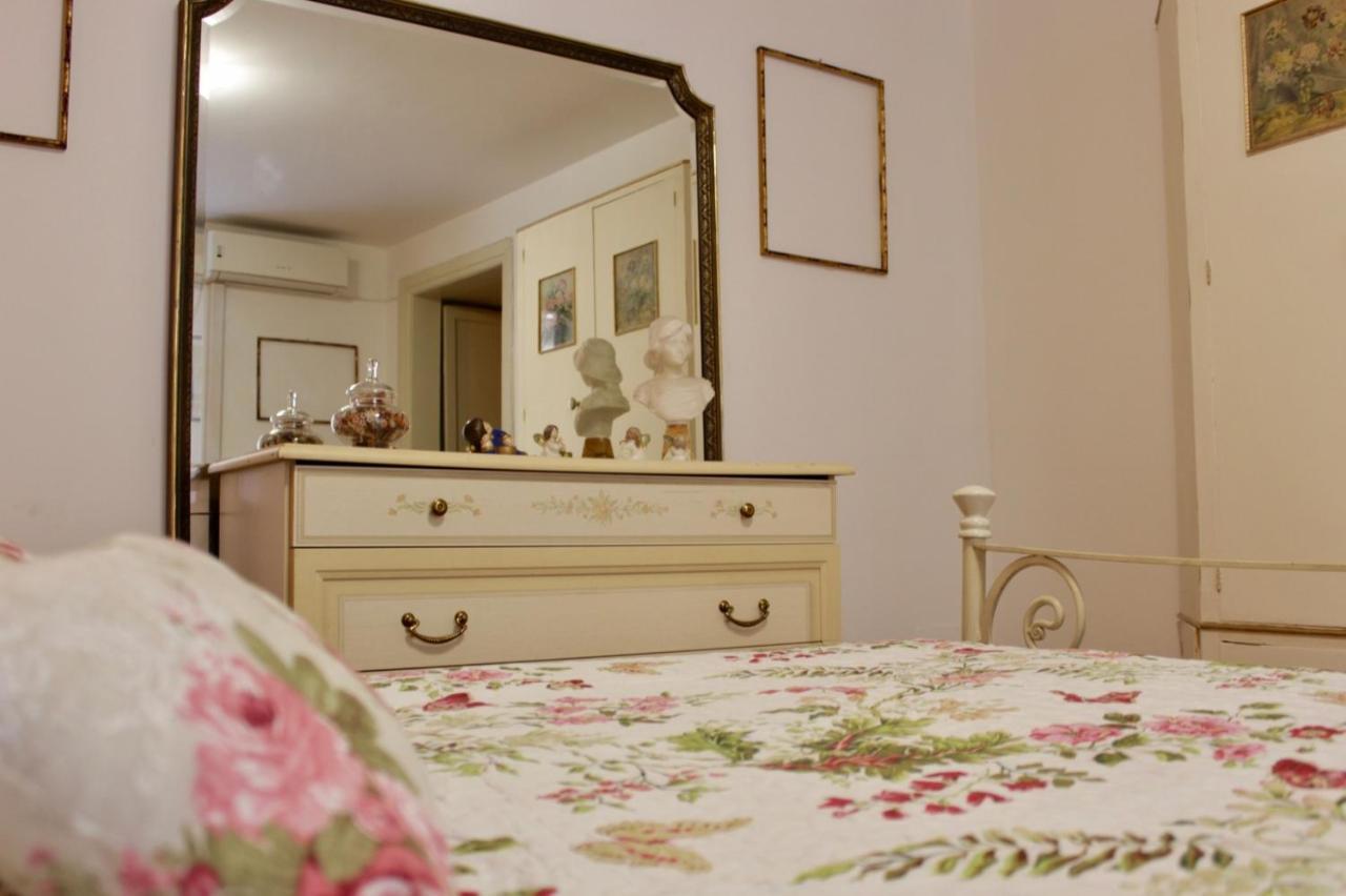Appartement Vucciria 57 Locazione Turistica Nel Cuore Pulsante Della Movida! à Palerme Extérieur photo