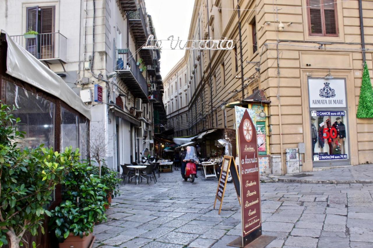 Appartement Vucciria 57 Locazione Turistica Nel Cuore Pulsante Della Movida! à Palerme Extérieur photo